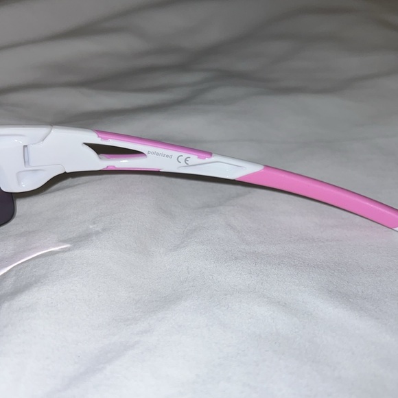 Sports Sunglasses - Picture 3 of 5